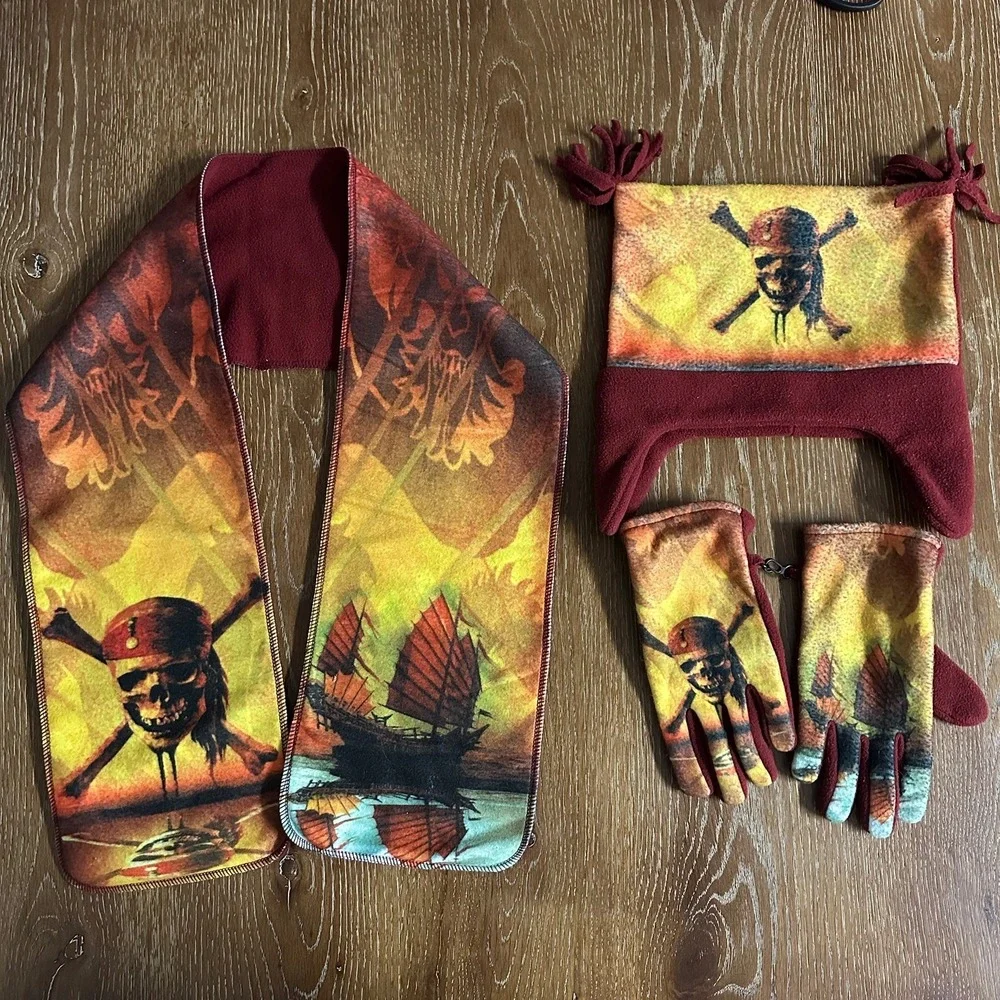 Disney Store Exclusive Pirates of the Caribbean‎ Hat, Gloves, and Scarf FOR KIDS